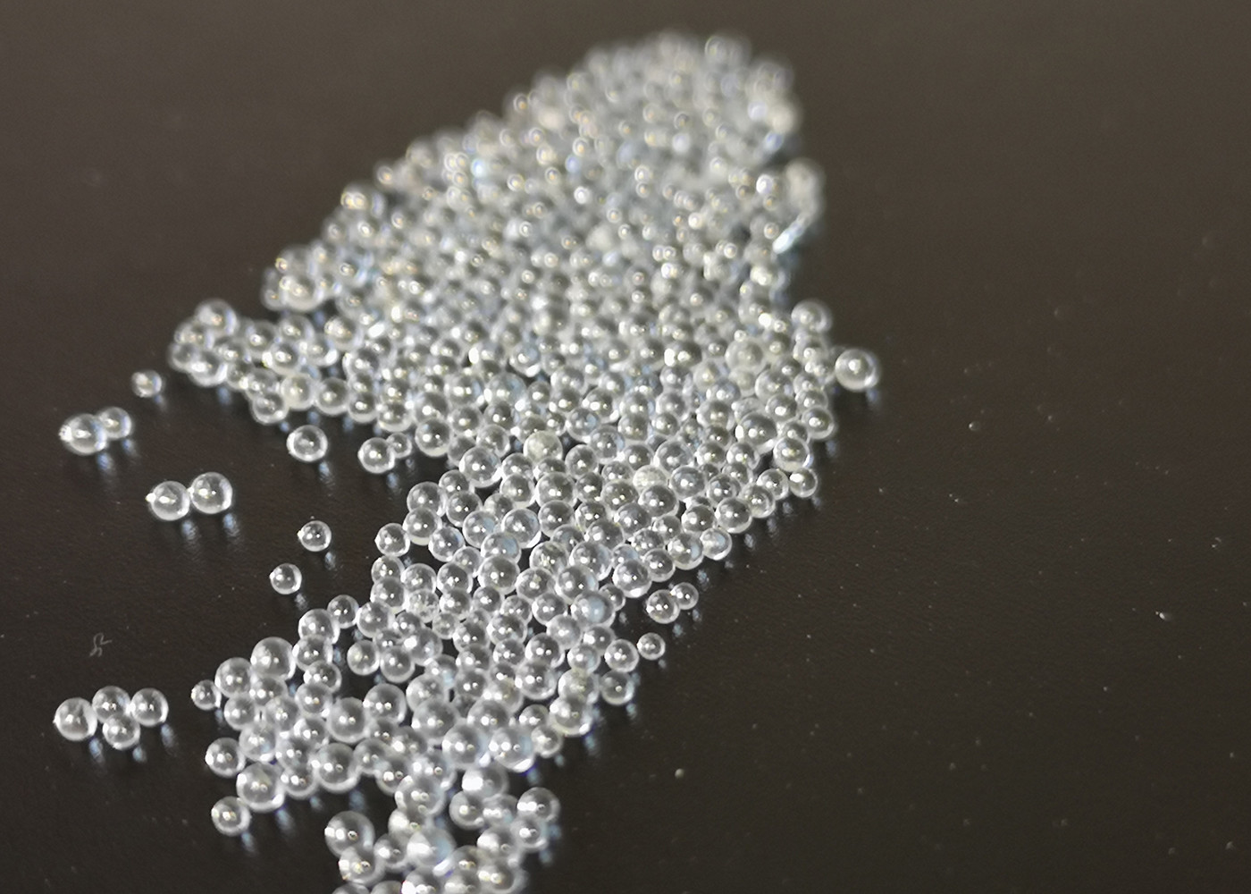 1.5-1.6 Index Micro Glass Beads , Silicon Dioxide Reflective Glass Beads